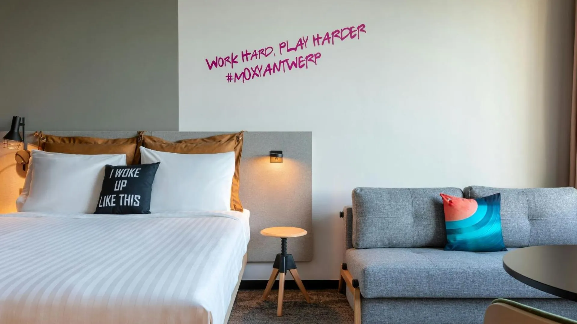 Hotel Moxy Antwerpen Belgien